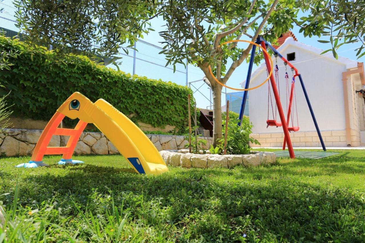 Family Friendly Seaside Apartments Razanj, Rogoznica - 10373 Zewnętrze zdjęcie