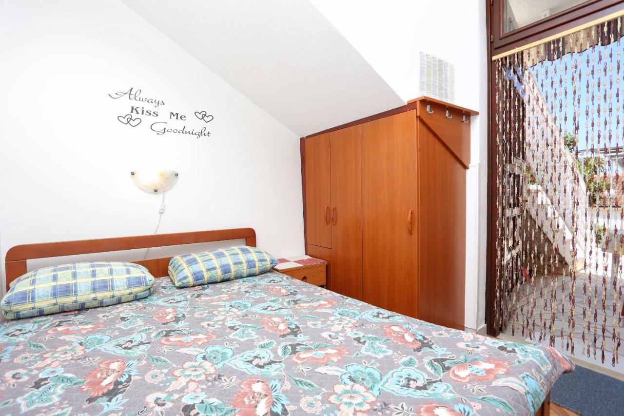 Family Friendly Seaside Apartments Razanj, Rogoznica - 10373 Zewnętrze zdjęcie