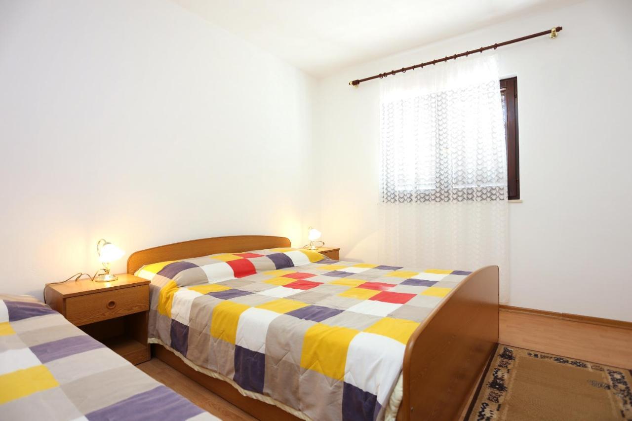 Family Friendly Seaside Apartments Razanj, Rogoznica - 10373 Zewnętrze zdjęcie